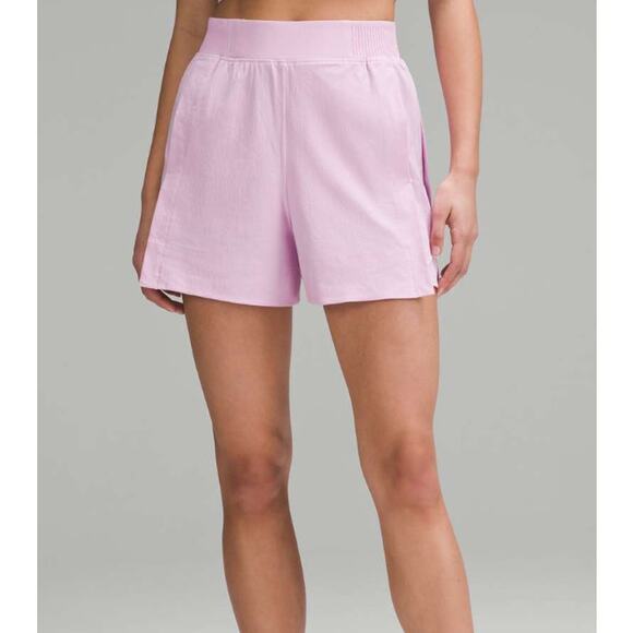 Lululemon Women's Stretch Woven Relaxed-Fit High-Rise Short 4" Pink Small - Picture 1 of 9